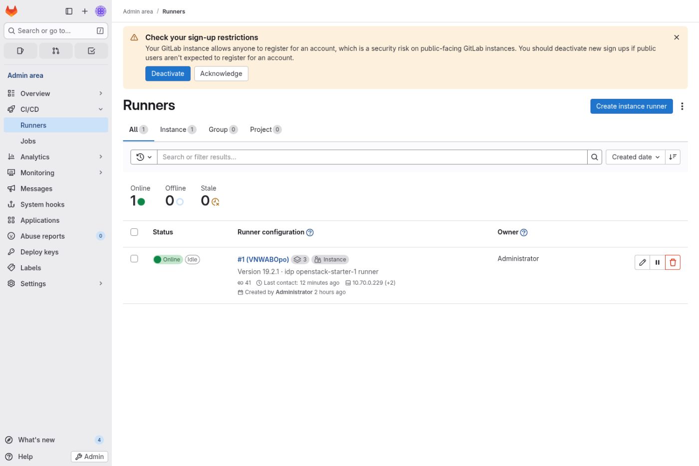 Le runner, enregistré et en ligne, prêt à travailler.